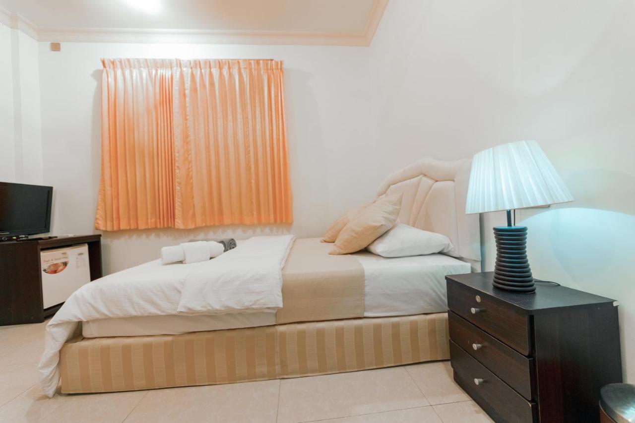 Holiday Mathiveri Inn Екстер'єр фото