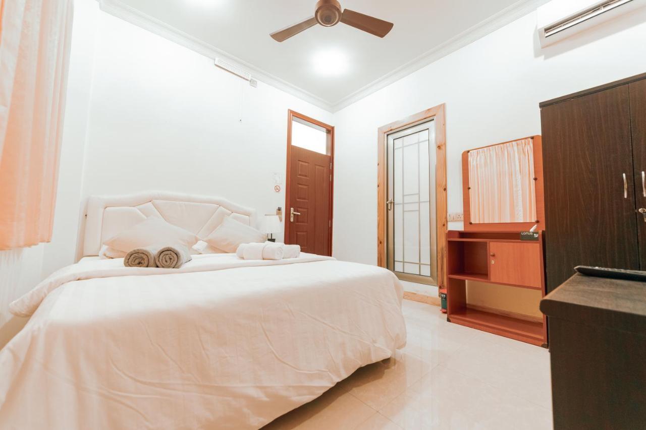 Holiday Mathiveri Inn Екстер'єр фото